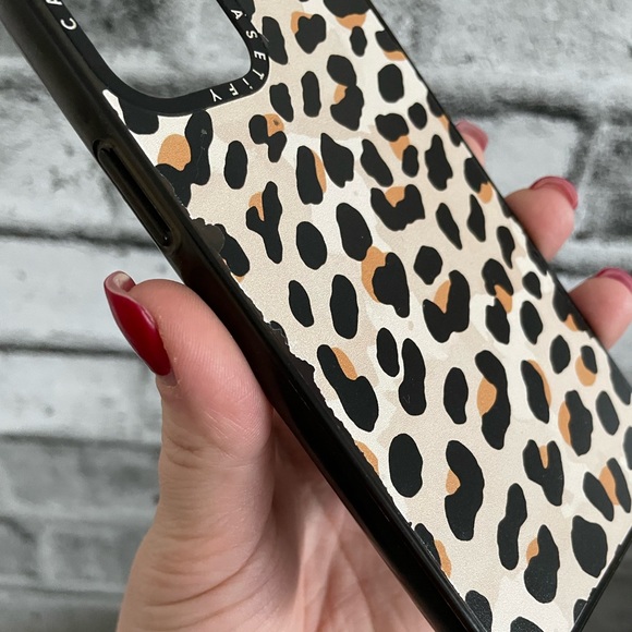 Casetify iPhone 12/12 Pro - Picture 3 of 3